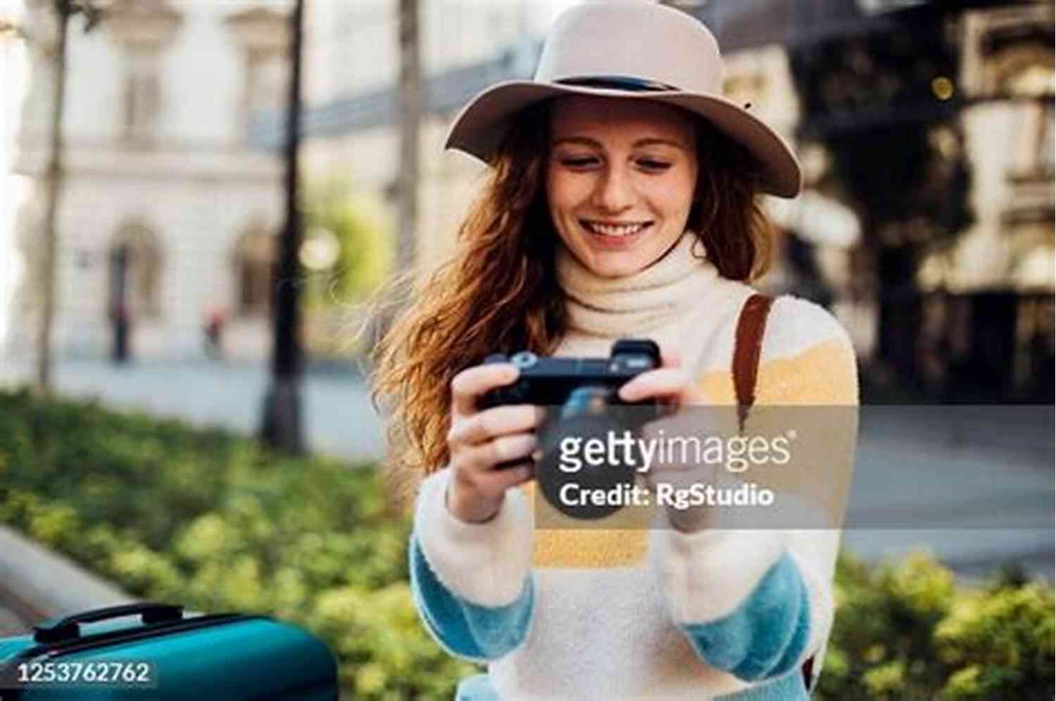 A Girl On A Journey Hey Girl You Are : 7 Days Of Real To Heal
