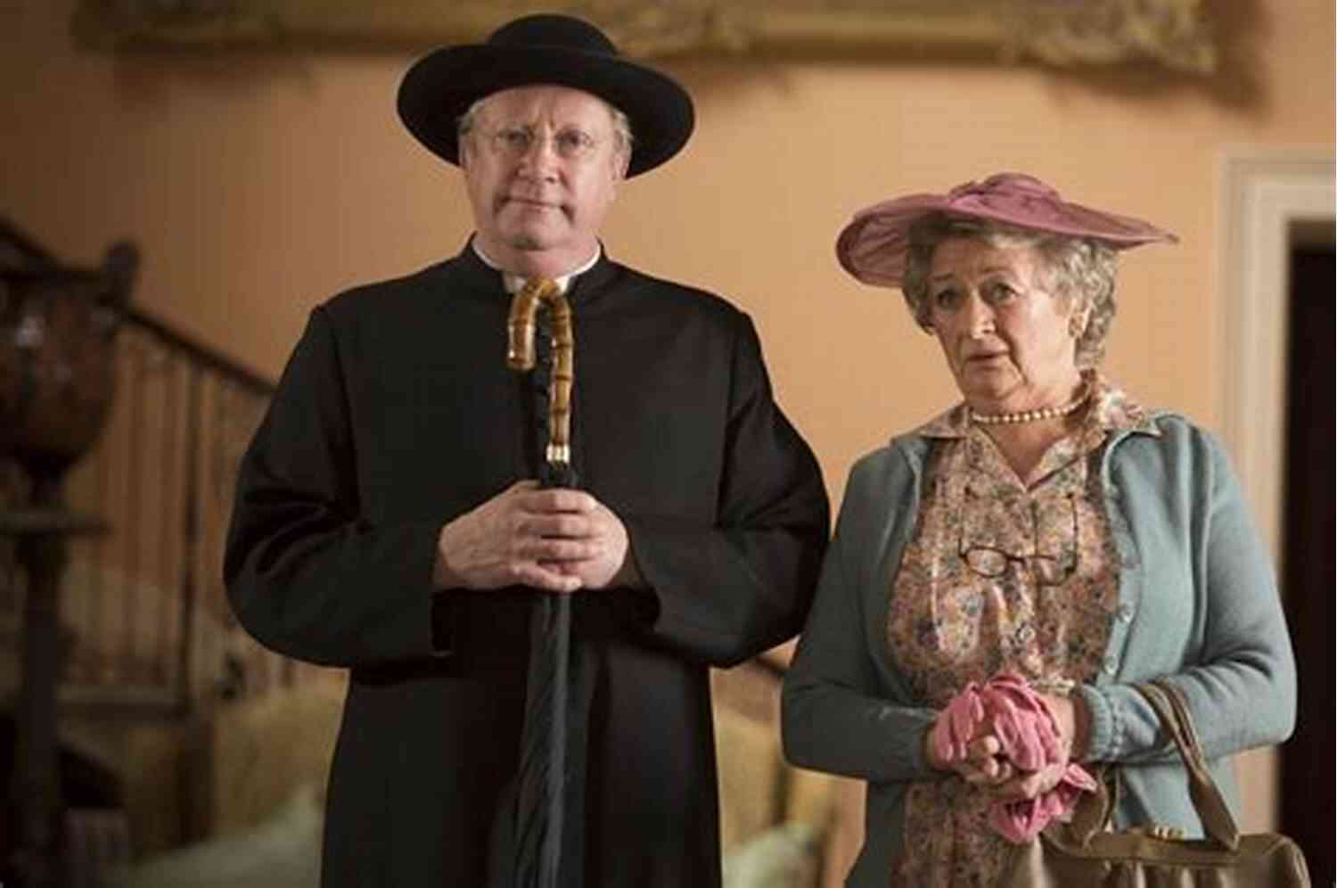 Father Brown Mysteries Scene Father Brown Complete Murder Mysteries: The Innocence Of Father Brown The Wisdom Of Father Brown The Donnington Affair