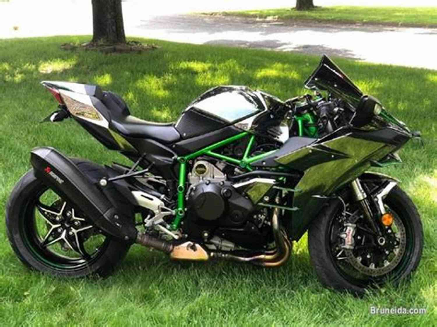 Kawasaki H2 Motorcycle Kawasaki H2 (Owned It 1)