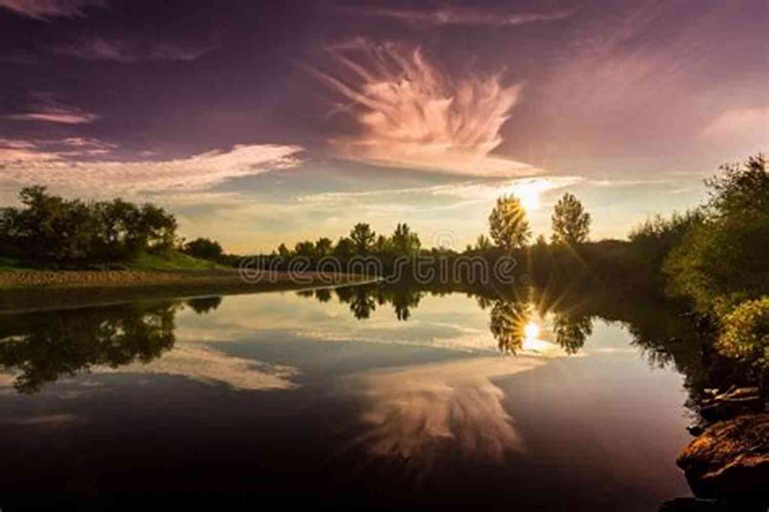 Mirror Of The Sky: Heavenly Reflections On A Tranquil Lake Mirror Of The Sky: Songs Of The Bauls Of Bengal (UNESCO Collection Of Representative Works: European)