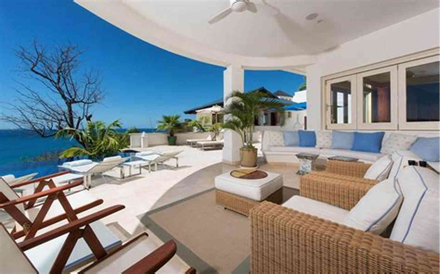 The Beach House Elle Ann Brown A Luxurious Beachfront Villa With Stunning Ocean Views The Beach House Elle Ann Brown
